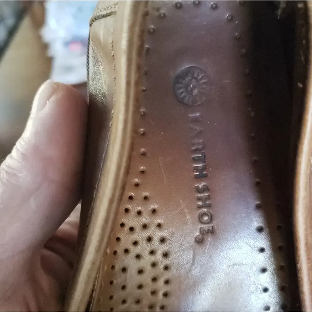 Earth Shoe leather upper